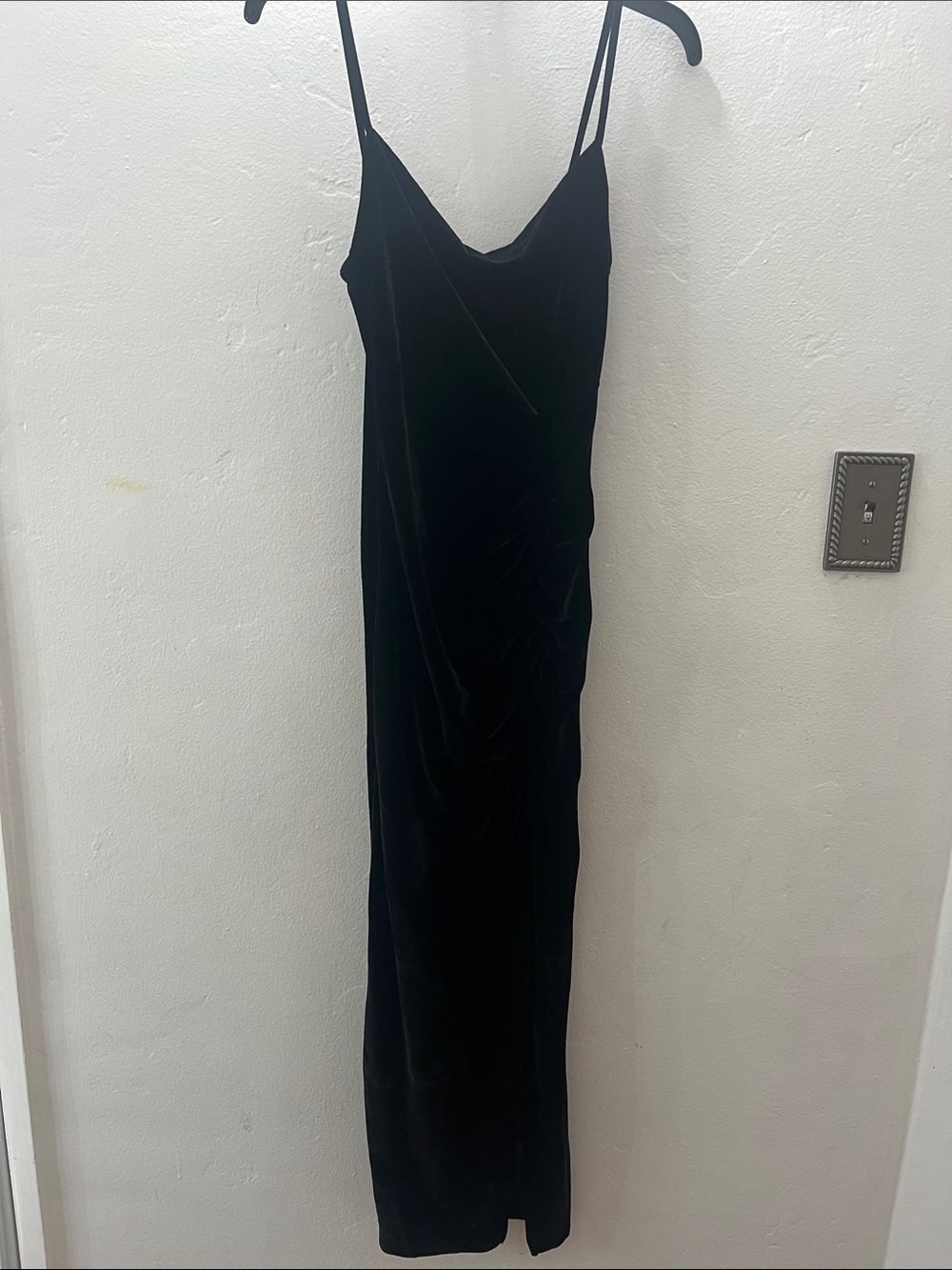 Classic Black Velvet Slip Dress - Brand Unspecified